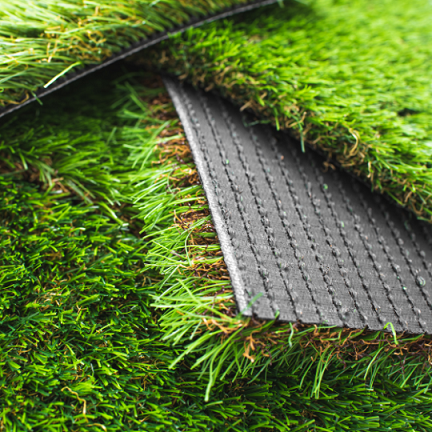 kunstgras in een onderhoudsvriendelijke tuin